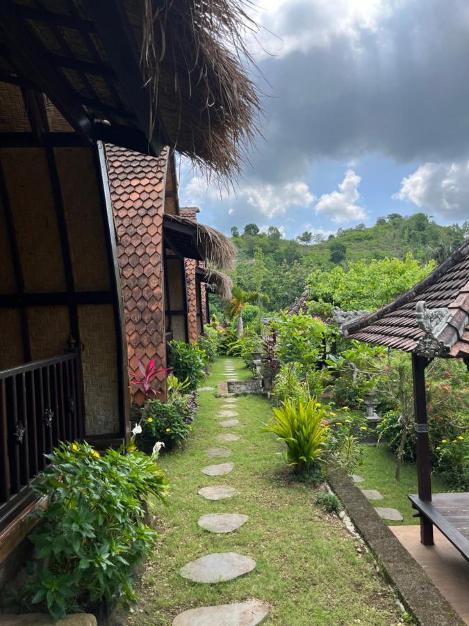 Holy Hills Bungalow Nusa Penida Batumadeg 外观 照片